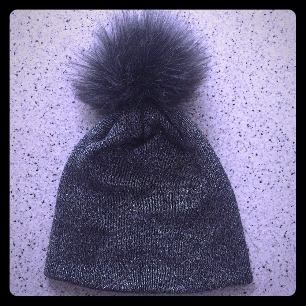 ❄️ Cute  beanie with faux-fur pom-pom ❄️